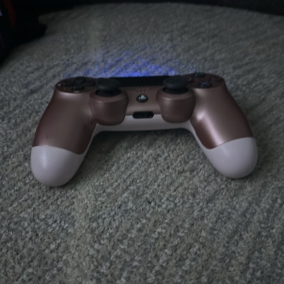 PS4 control for 30$ Apple Pay only - Picture 4 of 4